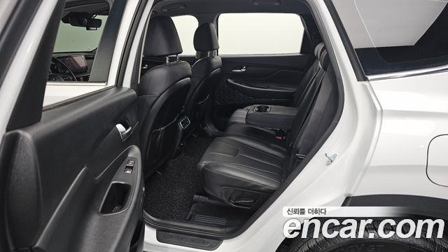 Hyundai Santafe 2023 — photo 11