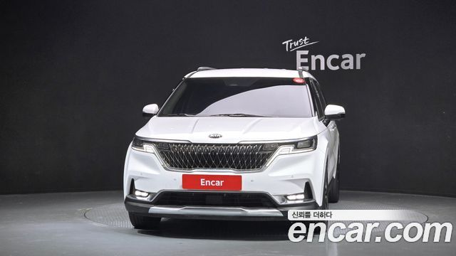 Kia Canival 2021 — photo 3
