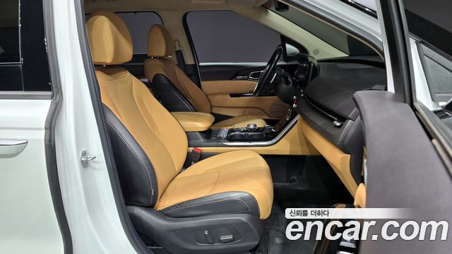 Kia Canival 2021 — photo 10