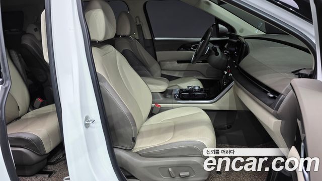 Kia Canival 2022 — photo 10