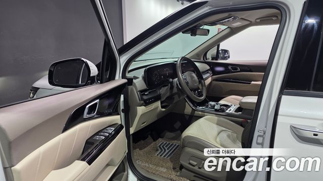 Kia Canival 2022 — photo 11