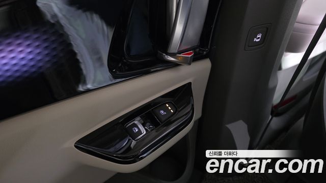 Kia Canival 2022 — photo 18