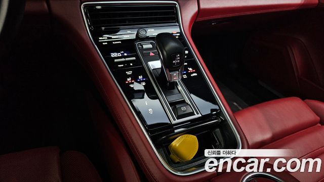 Porsche Panamera 2022 — photo 9