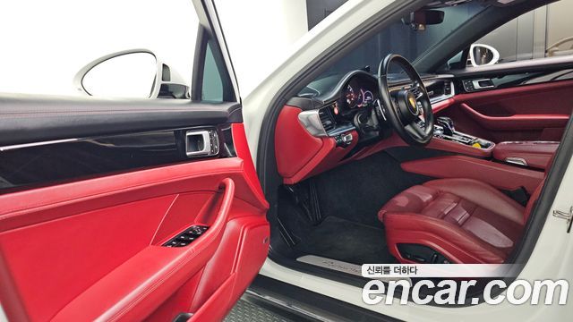 Porsche Panamera 2022 — photo 10
