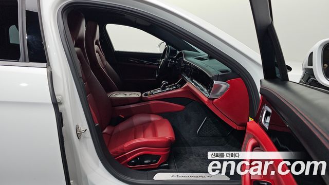 Porsche Panamera 2022 — photo 11