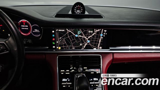 Porsche Panamera 2022 — photo 14