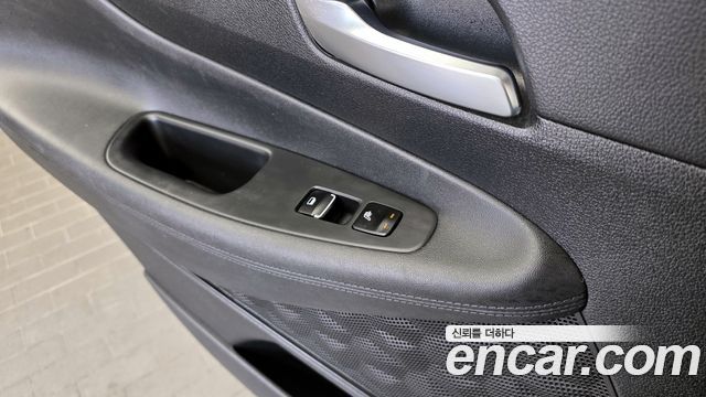 Hyundai Santafe 2019 — photo 19