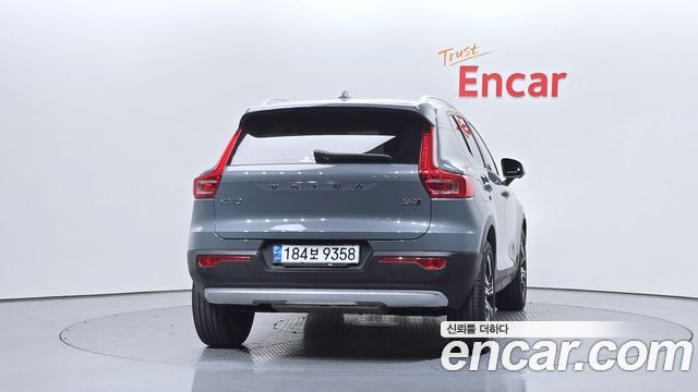 Volvo XC40 2021 — photo 4