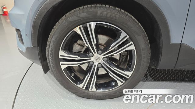 Volvo XC40 2021 — photo 5