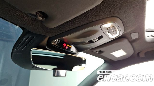 Volvo XC40 2021 — photo 12