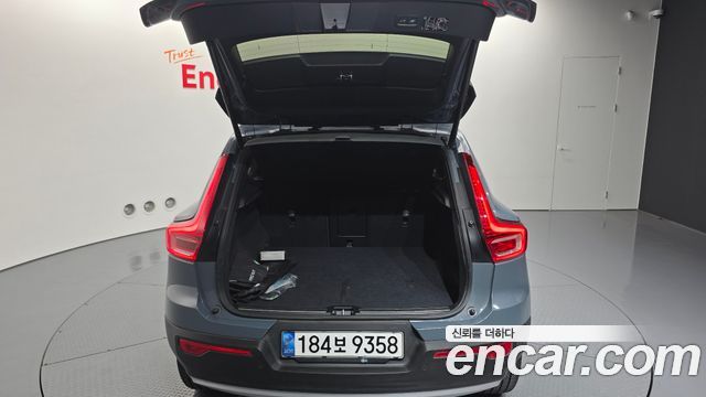 Volvo XC40 2021 — photo 20