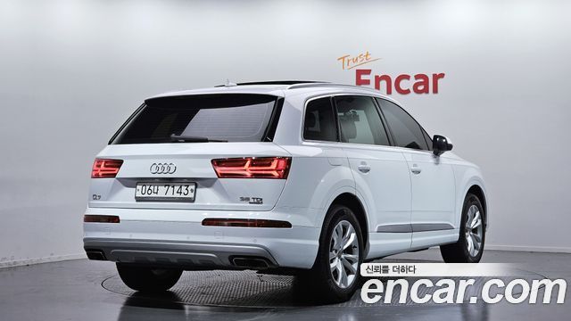 Audi Q7 2016 — photo 2