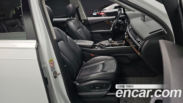 Audi Q7 2016 — photo 10