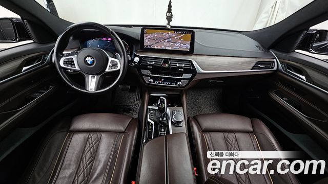 BMW Gran Turismo 2021 — photo 7