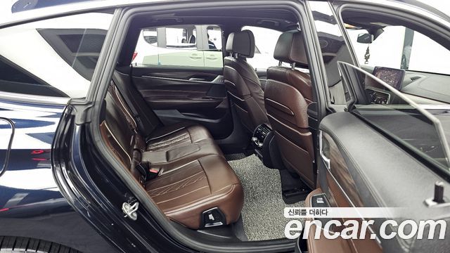 BMW Gran Turismo 2021 — photo 12