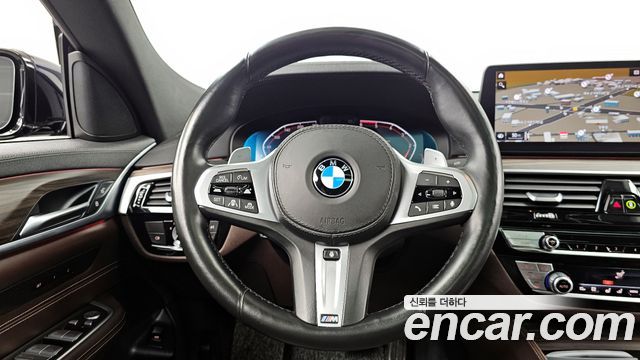 BMW Gran Turismo 2021 — photo 13