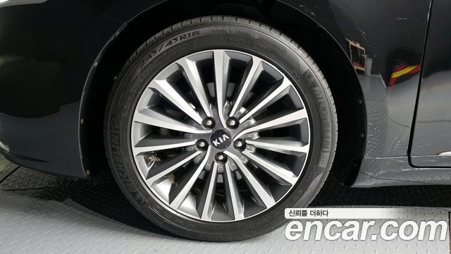 Kia K7 2018 — photo 5