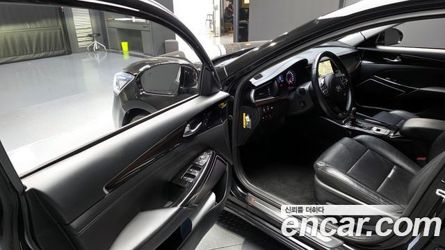Kia K7 2018 — photo 11
