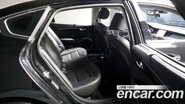 Kia K7 2018 — photo 12