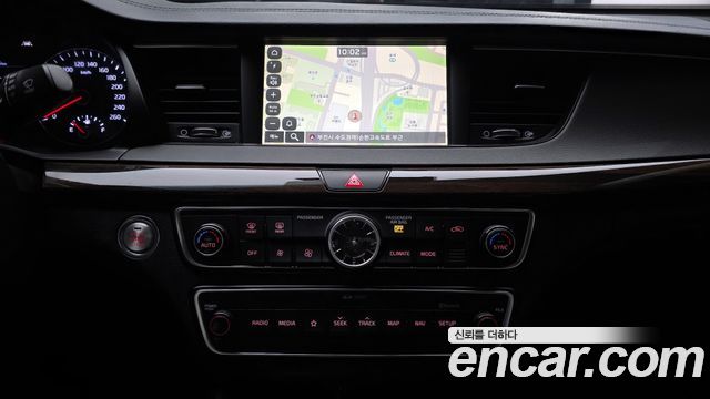 Kia K7 2018 — photo 14