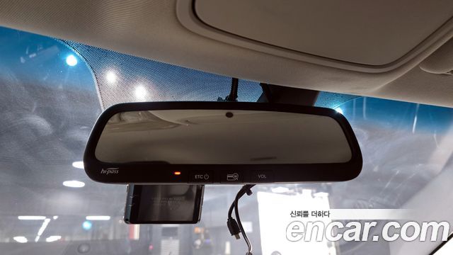 Kia K7 2018 — photo 18