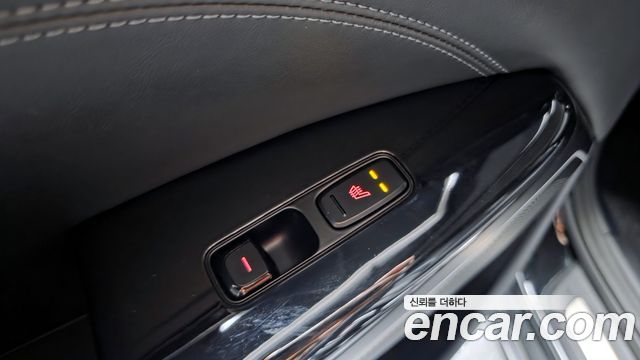 Kia K7 2018 — photo 19