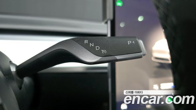 Tesla Model Y 2024 — photo 9