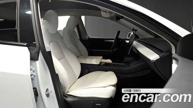 Tesla Model Y 2024 — photo 10