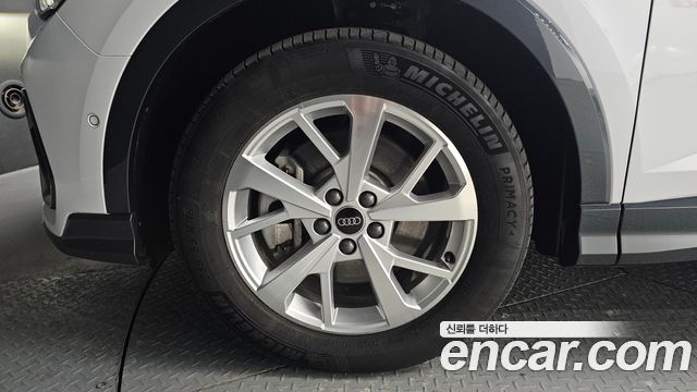 Audi Q3 2024 — photo 5