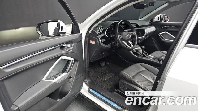 Audi Q3 2024 — photo 11