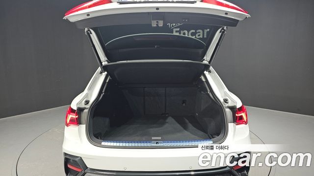 Audi Q3 2024 — photo 20