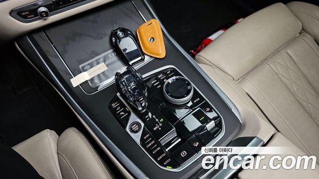BMW X7 2021 — photo 9
