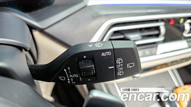 BMW X7 2021 — photo 16