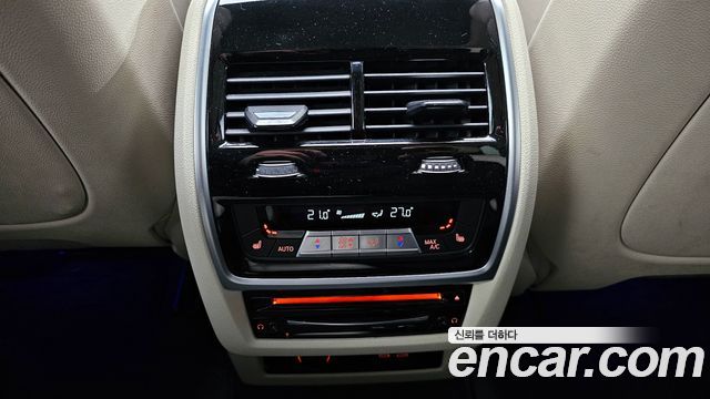 BMW X7 2021 — photo 17