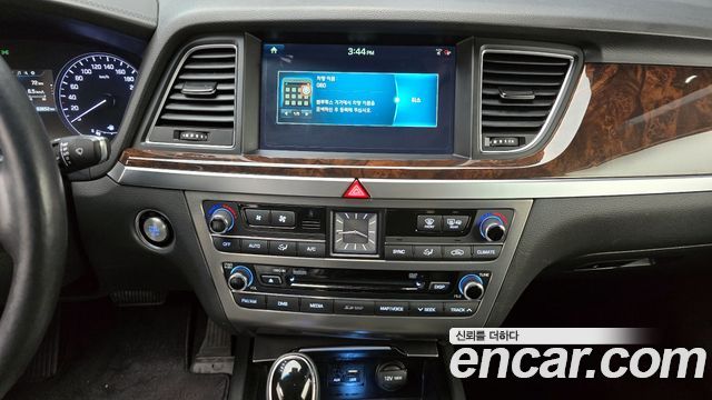 Hyundai Genesis 2015 — photo 14