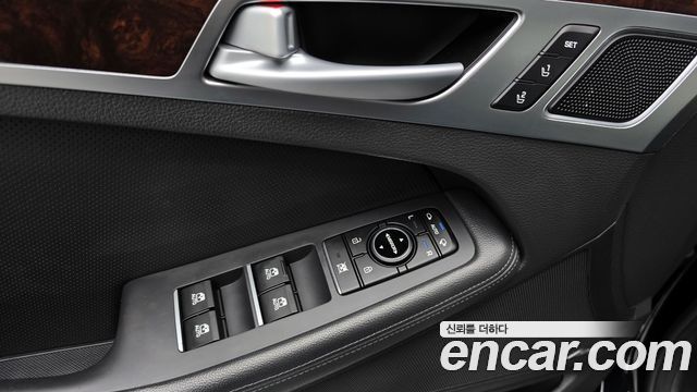 Hyundai Genesis 2015 — photo 18