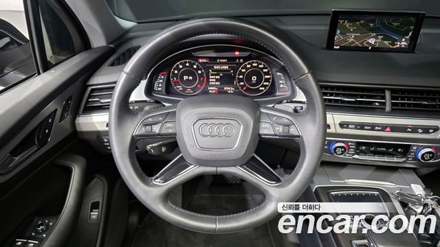Audi Q7 2019 — photo 13