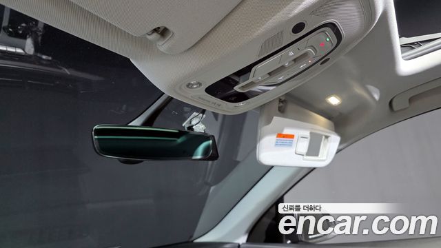 Audi Q7 2019 — photo 17