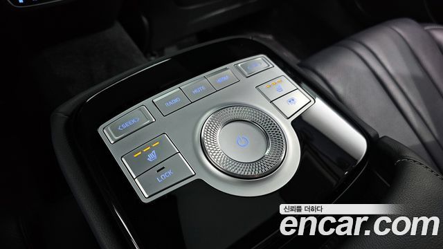 Genesis G80 2022 — photo 18
