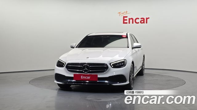 Mercedes-Benz E-Class 2021 — photo 3