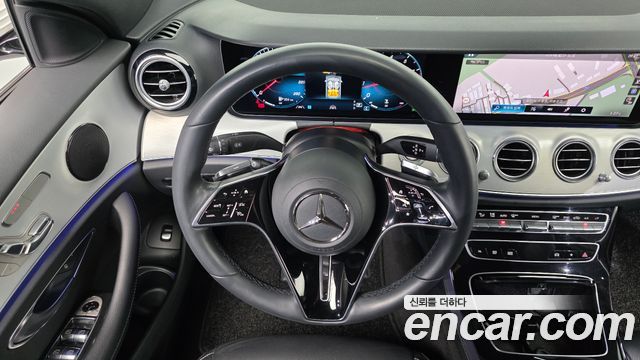 Mercedes-Benz E-Class 2021 — photo 13