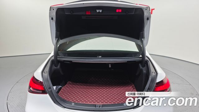 Mercedes-Benz E-Class 2021 — photo 20