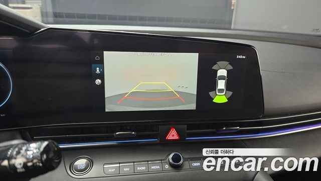 Hyundai AVANTE 2023 — photo 19