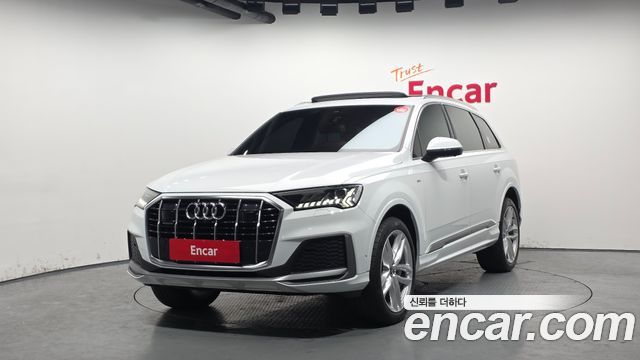 Audi Q7 2023 — photo 1