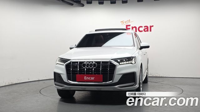 Audi Q7 2023 — photo 3