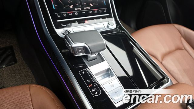 Audi Q7 2023 — photo 9