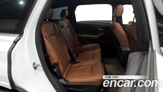 Audi Q7 2023 — photo 12