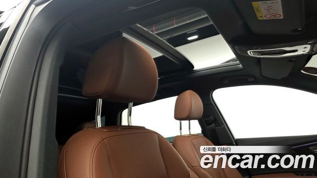 Audi Q7 2023 — photo 18