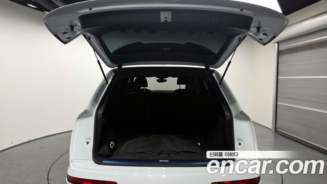 Audi Q7 2023 — photo 20