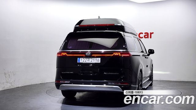 Kia Canival 2021 — photo 4